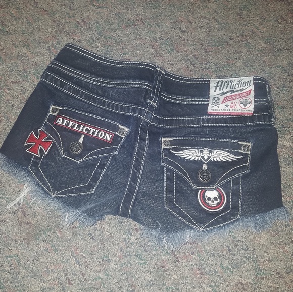 Affliction shorts - Picture 2 of 4